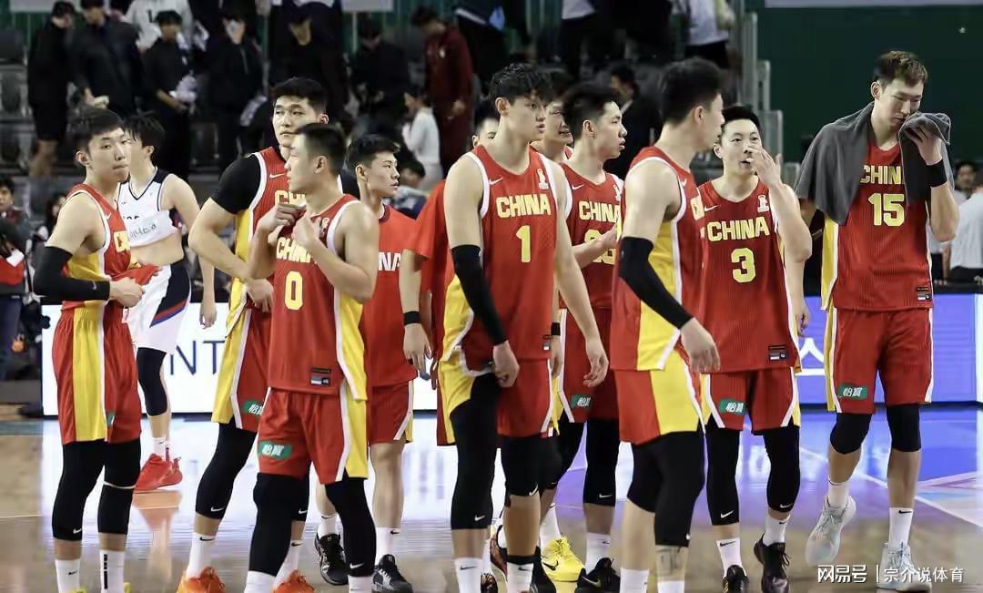 开云平台-中国男篮最新大名单公布，赵睿不受影响，周琦淘汰，徐杰终于入选